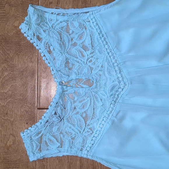 Sleeveless dress - Picture 3 of 3